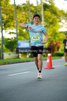 Runner Photo 1554228