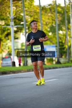 Runner Photo 1554246
