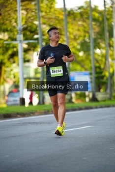 Runner Photo 1554247