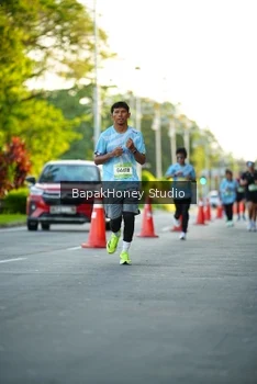 Runner Photo 1554337