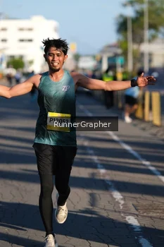 Runner Photo 1554430
