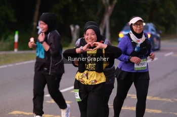 Runner Photo 1554677