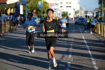 Runner Photo 1554689