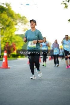 Runner Photo 1554834