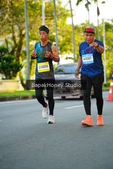 Runner Photo 1554875