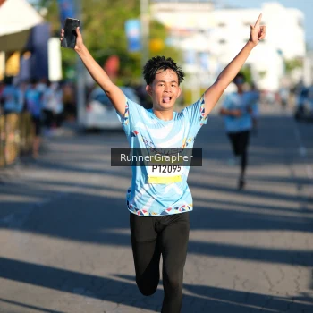 Runner Photo 1555139