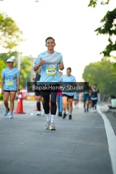 Runner Photo 1555253