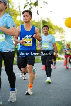 Runner Photo 1555424