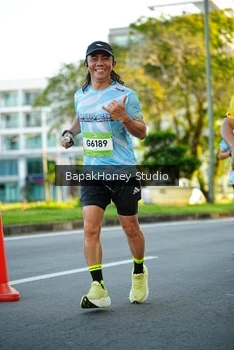 Runner Photo 1555502
