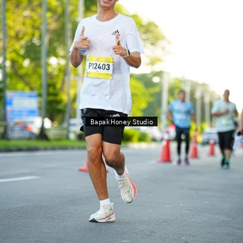 Runner Photo 1555530