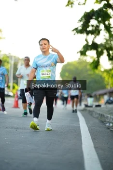 Runner Photo 1555537