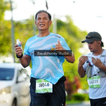 Runner Photo 1555584