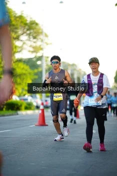Runner Photo 1555611