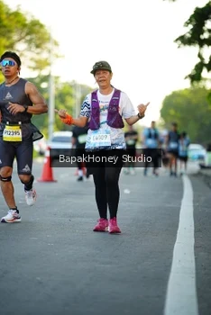 Runner Photo 1555625