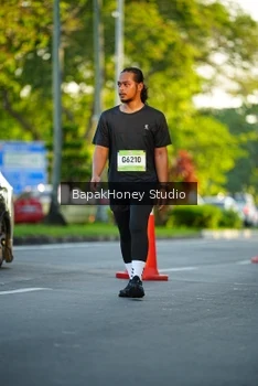 Runner Photo 1555638