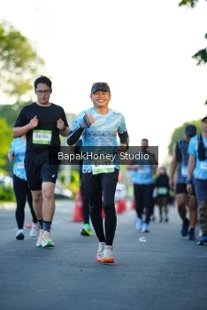 Runner Photo 1555645
