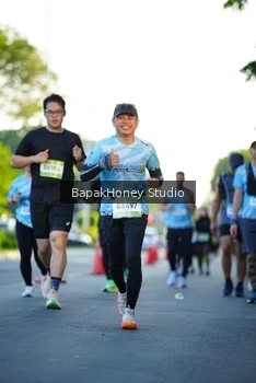 Runner Photo 1555647