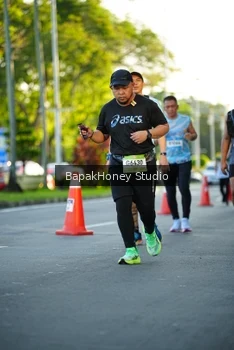Runner Photo 1555652