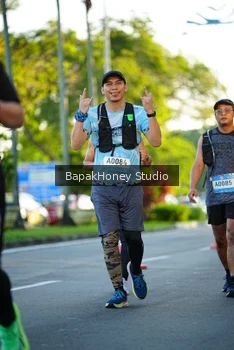 Runner Photo 1555677