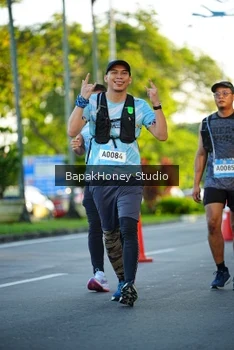 Runner Photo 1555683