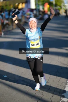 Runner Photo 1555872