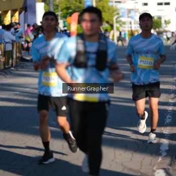 Runner Photo 1555886