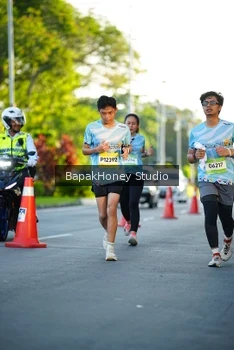 Runner Photo 1555937