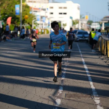 Runner Photo 1555953