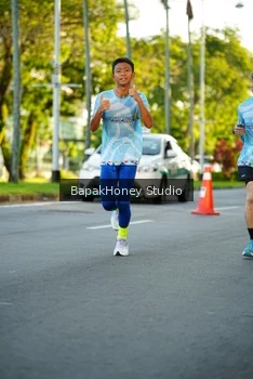 Runner Photo 1556078