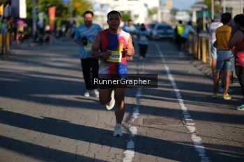 Runner Photo 1556313