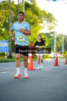 Runner Photo 1556399