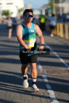Runner Photo 1556413