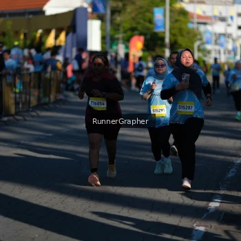 Runner Photo 1556777