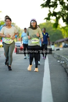 Runner Photo 1556817