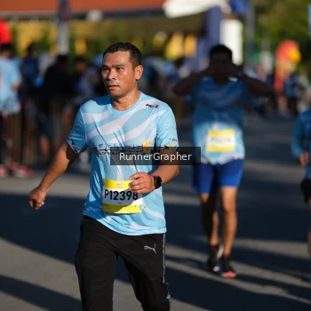 Runner Photo 1556857