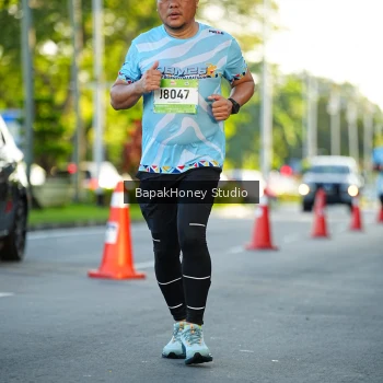 Runner Photo 1556871