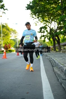 Runner Photo 1556933