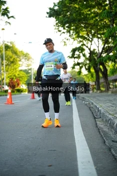 Runner Photo 1556934