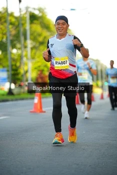 Runner Photo 1556993