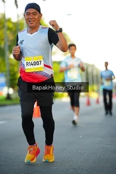 Runner Photo 1557005