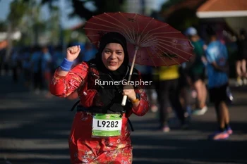 Runner Photo 1557016