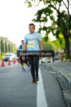 Runner Photo 1557050