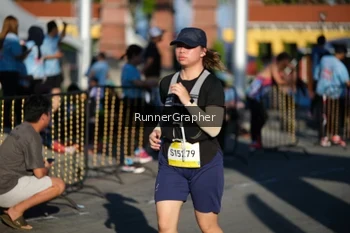 Runner Photo 1557054