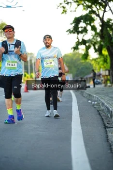 Runner Photo 1557084