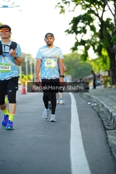 Runner Photo 1557093
