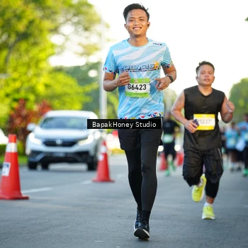 Runner Photo 1557142