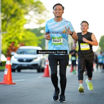 Runner Photo 1557145