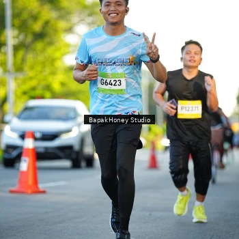 Runner Photo 1557155