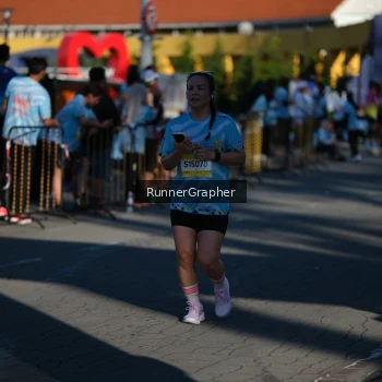 Runner Photo 1557190
