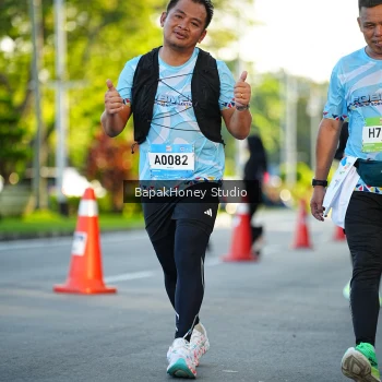 Runner Photo 1557202